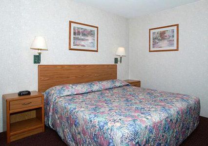 Rodeway Inn Медина Номер фото