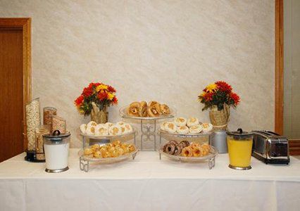 Rodeway Inn Медина Удобства фото