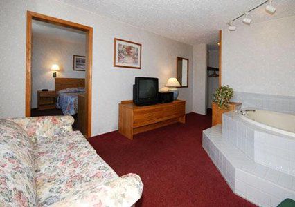Rodeway Inn Медина Номер фото